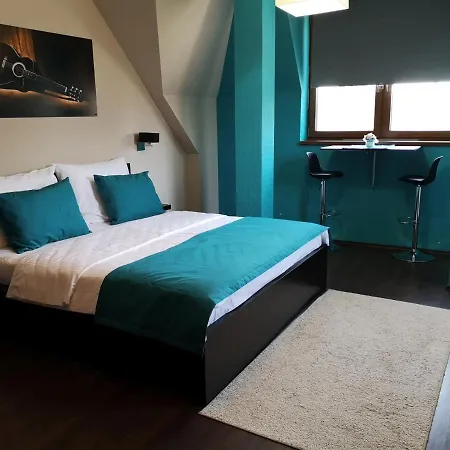 Hotel Parton & Bowling