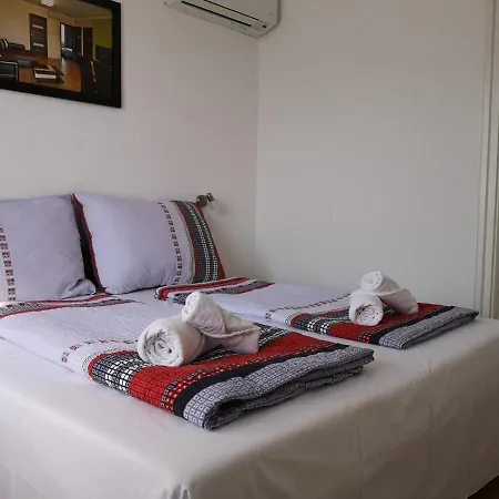 Hotel Parton Hotel&bowling *