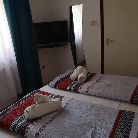 Parton Hotel&bowling Tiszakécske