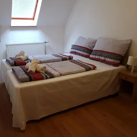 Hotel Parton & Bowling *