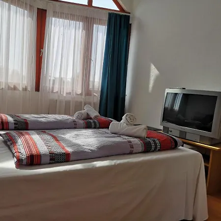 Parton Hotel&bowling * Tiszakécske
