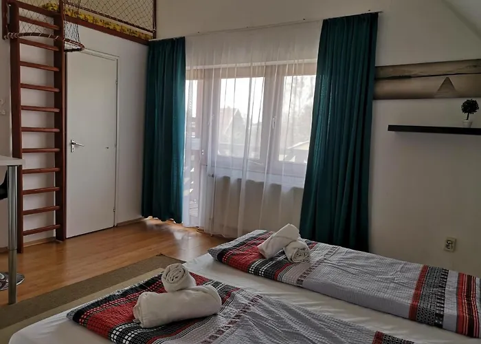 Parton & Bowling Tiszakécske